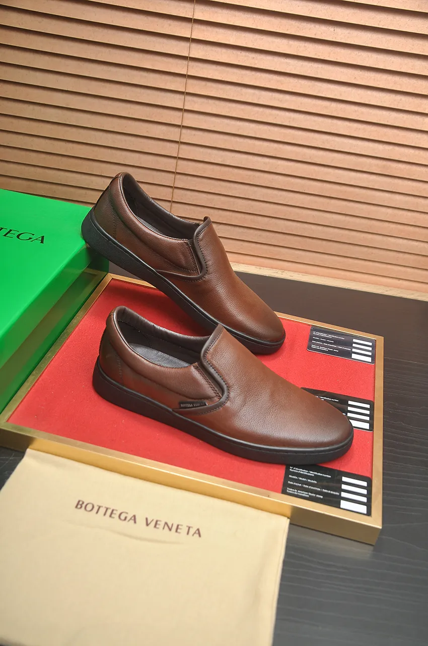 Men's shoes💰540💶【BV】Official website men's shoes👊🏻Cow leather braid🔰Cow leather lining rubber outsole🔲Counter 1:1 quality The identity of every successful man🍃The upper and solemn feet🚶🏻🚶🏻High-end custom counter original replicas📯Imported cowhide purely hand-woven🐂The last will not change regardless of wind or rain🔘Stand the verification of time🔍️Code number: 39-45 (45 custom-made)